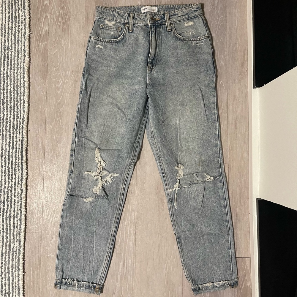 Zara jeans - distressed